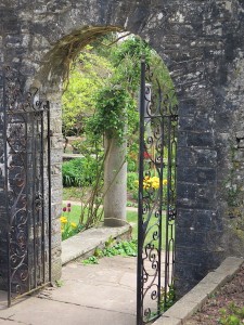 Dyffryn Arch 2A