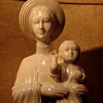 I43 Chinese Madonna